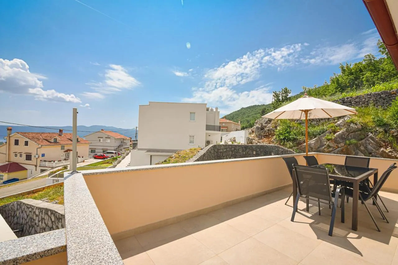 Brsec Villa Anda S Apartmanima I Bazenom 0*,
