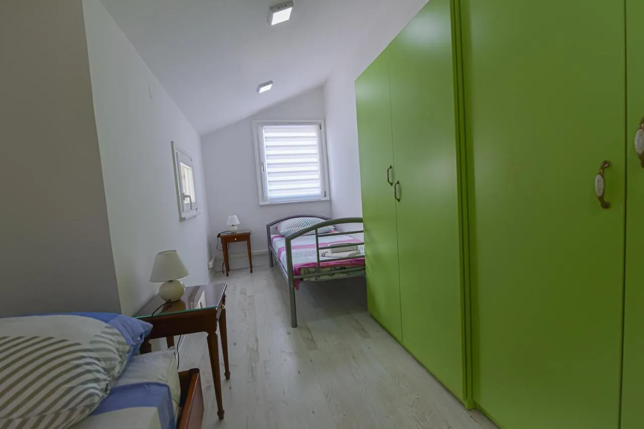 Brsec Villa Anda S Apartmanima I Bazenom 0*,  Croatia