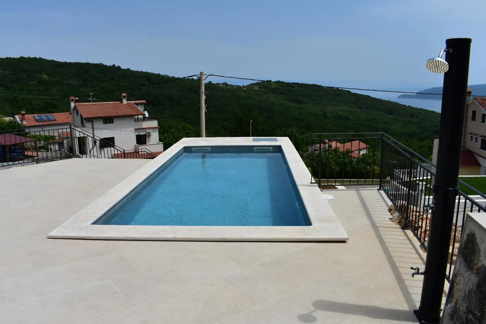 Apartment Brsec Villa Anda S Apartmanima I Bazenom