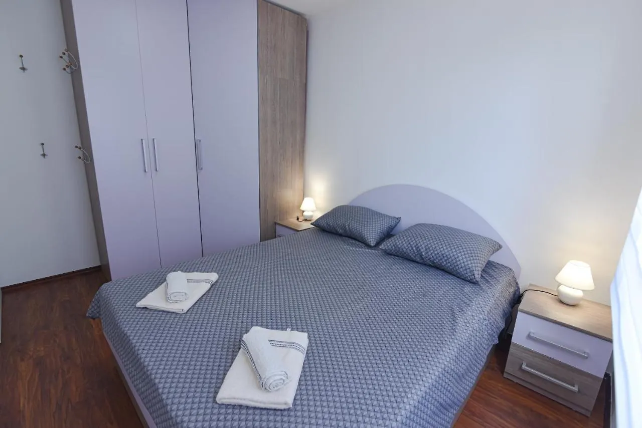 Brsec Villa Anda S Apartmanima I Bazenom דירה