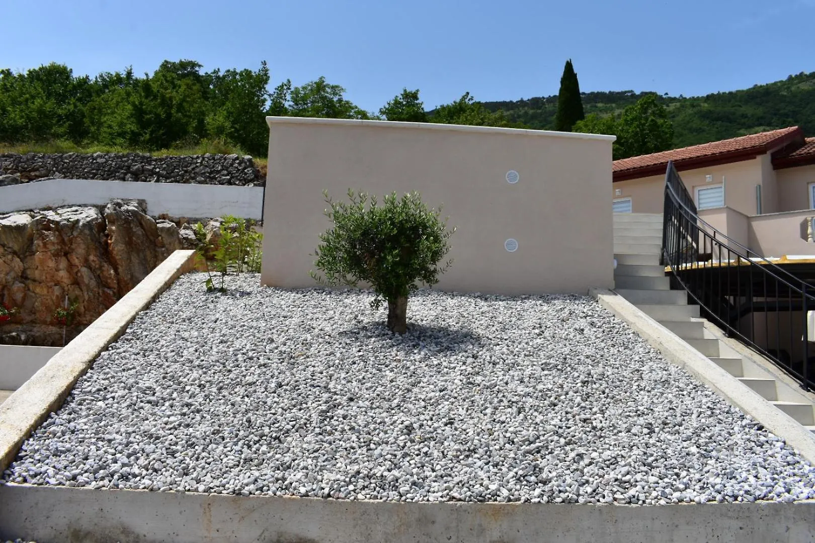 Brsec Villa Anda S Apartmanima I Bazenom דירה